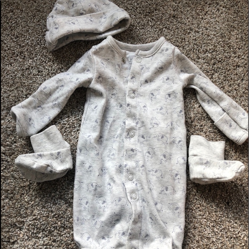 Just One You by Carter’s Preemie Nightgown w/ booties and hat